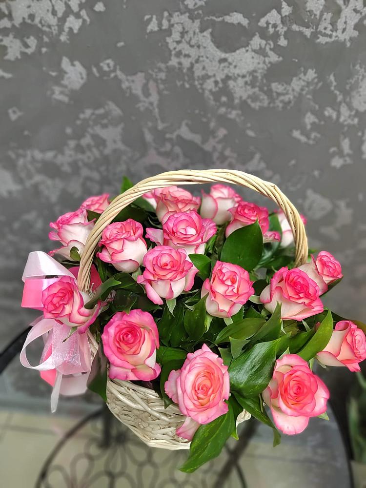Цветочная композиция из Розы в корзине в Бараново