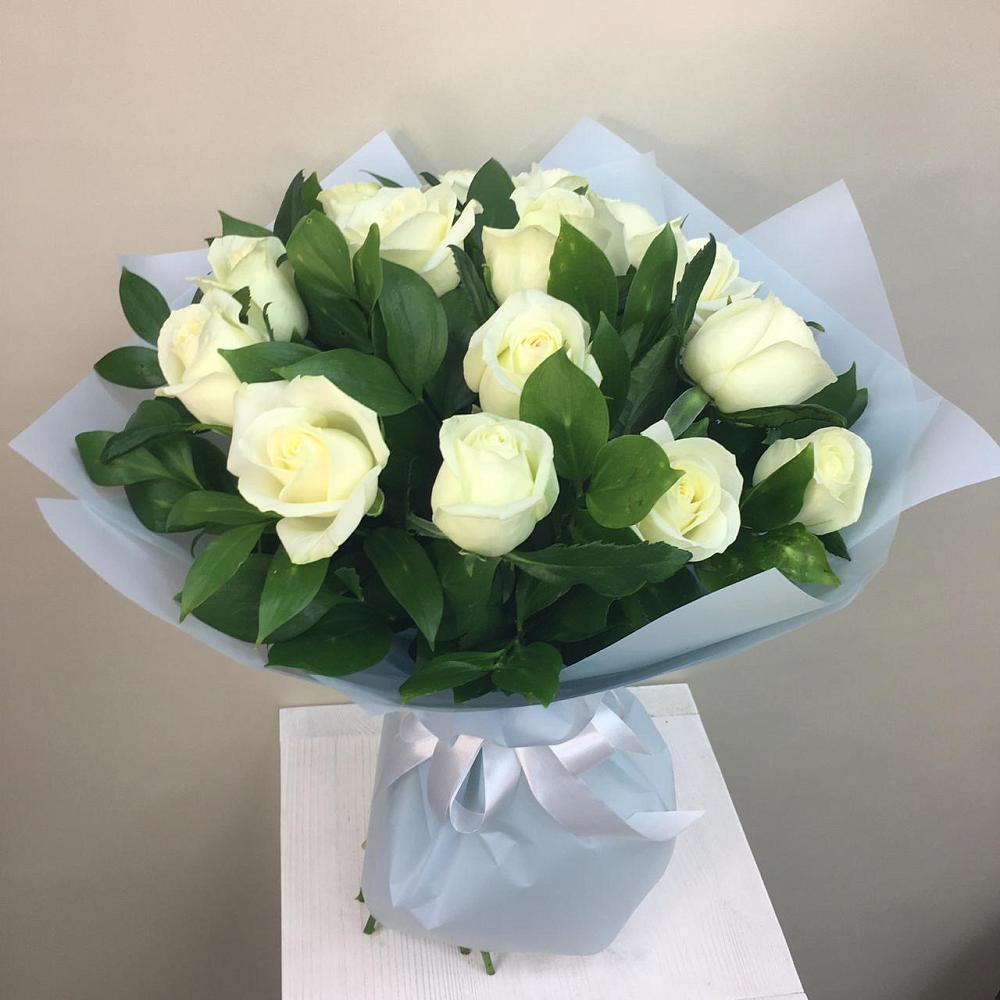Букет 15 Белых роз Проуд в Бараново