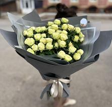 Букет Белые кустовые розы Солинеро в Бараново