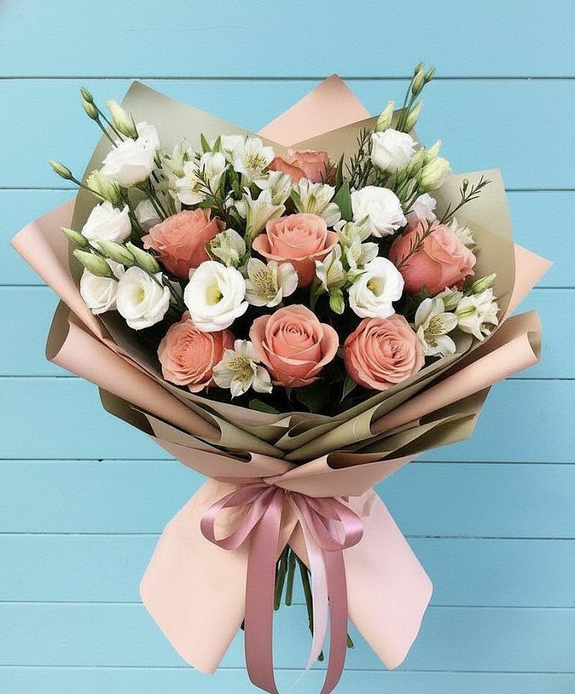 Букет цветов из: Розы, Альстромерии и Лизиантусы в Бараново
