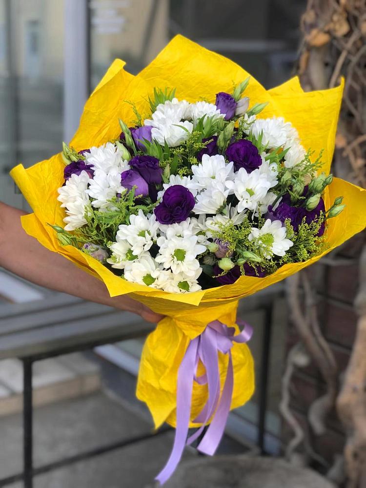 Букет цветов из: Ирисы, Хризантемы и Ромашки в Бараново