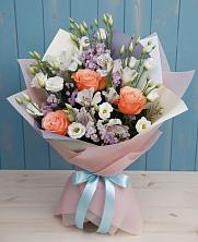 Букет цветов из:  Лизиантусы, Розы, Альстромерии и Гипсофила в Бараново