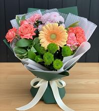 Букет цветов из:  Гвоздики, Розы, Герберы и Хризантемы в Бараново