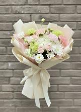 Букет цветов из:  Гвоздики, Розы, Лизиантусы и Хризантемы в Бараново
