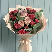 Букет цветов из:  Гвоздики и Розы в Бараново