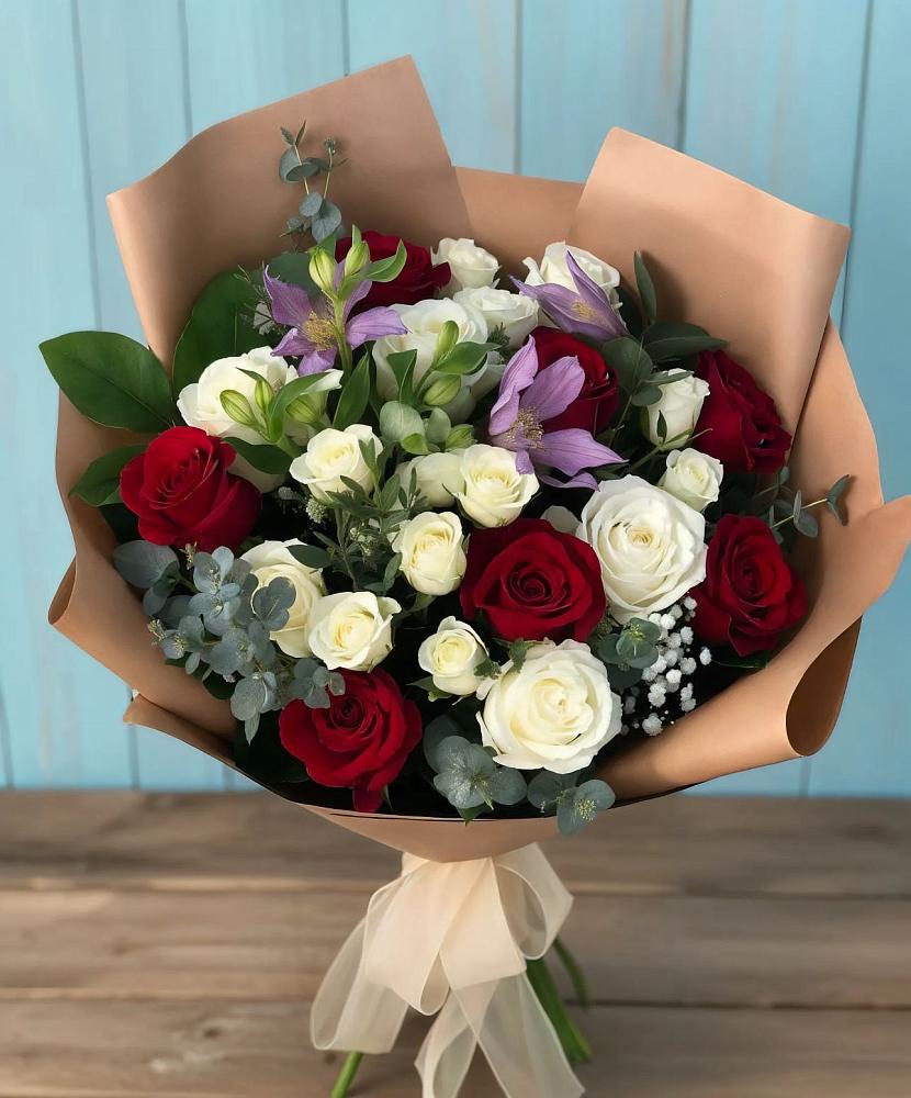 Букет цветов из: Розы и Альстромерии в Бараново