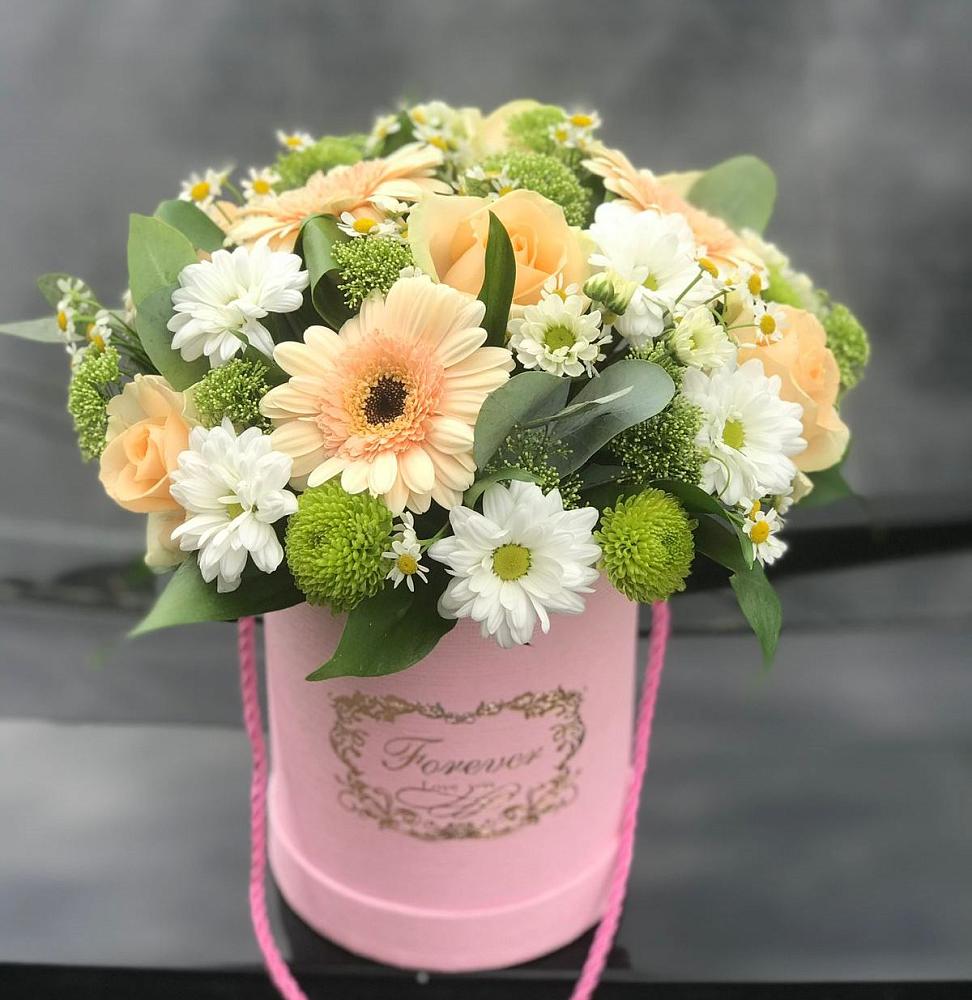 Цветочная композиция из Розы, Герберы и Хризантемы в шляпной коробке в Бараново