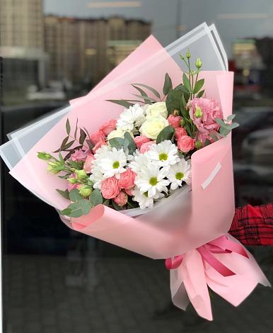 Букет цветов из: Розы, Лизиантусы и Хризантемы в Бараново